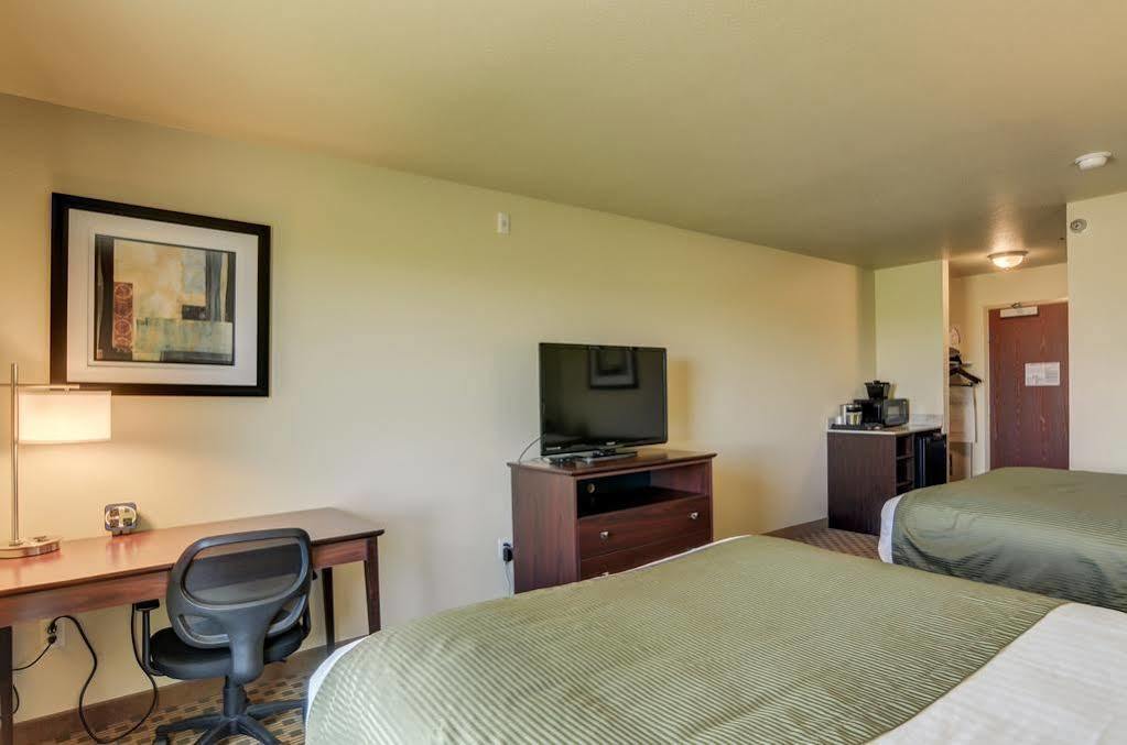Cobblestone Inn & Suites - Lakin Exteriör bild