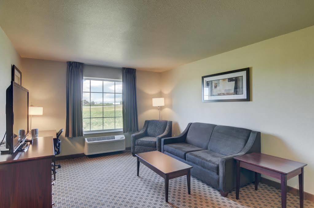 Cobblestone Inn & Suites - Lakin Exteriör bild