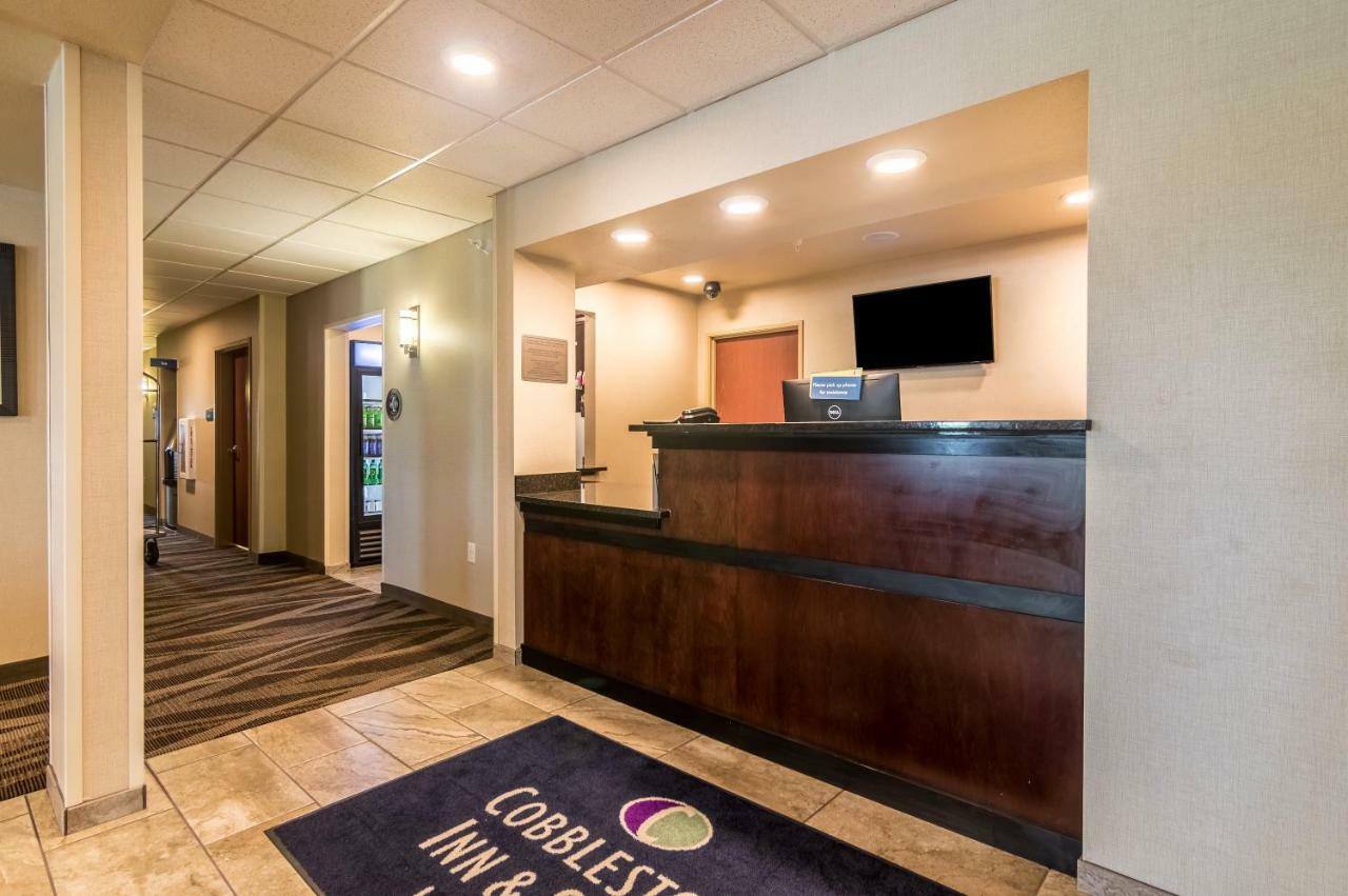Cobblestone Inn & Suites - Lakin Exteriör bild