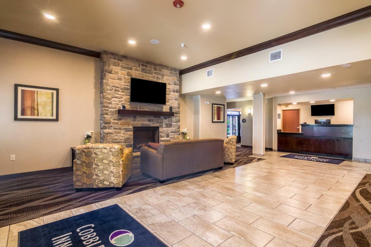 Cobblestone Inn & Suites - Lakin Exteriör bild